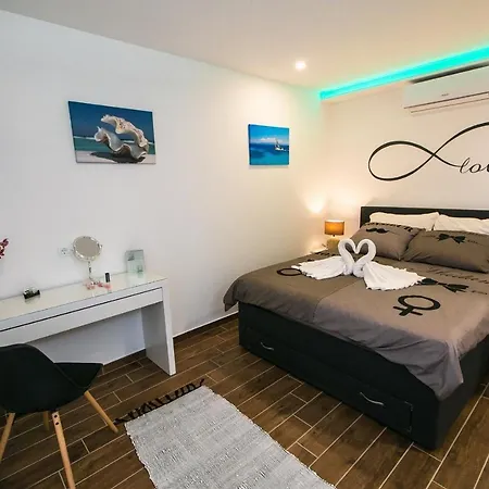 Apartamento Luxurious Elis With Private Pool *