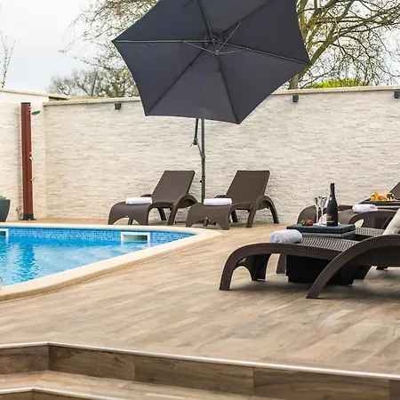 Apartamento Luxurious Elis With Private Pool *