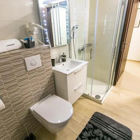 Luxurious Elis With Private Pool Pula